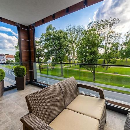 Apartman Lux Self Check-In Вировотиця Екстер'єр фото