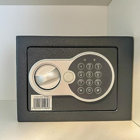 Apartman Lux Self Check-In Вировотиця Екстер'єр фото